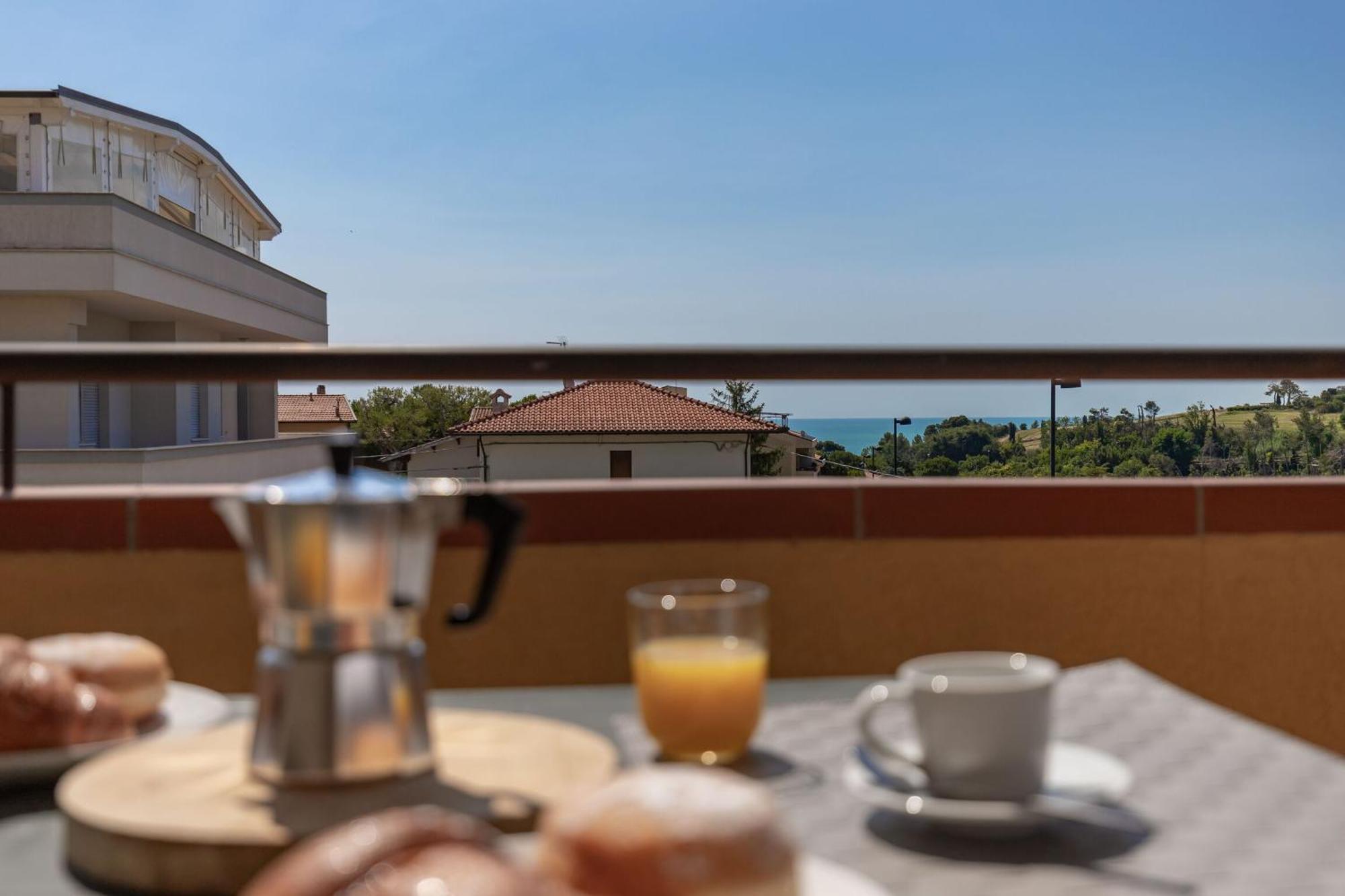 Italian Experience-Numana Suite Parking & Beach Eksteriør billede